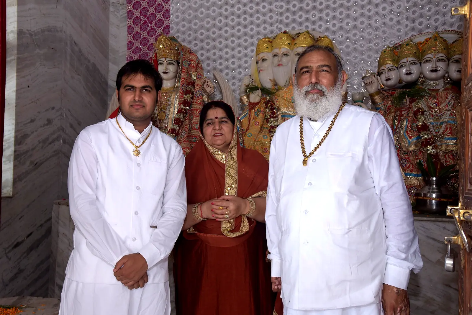 Guruji, Guru Maa and Swami ji before the Brahma darbar