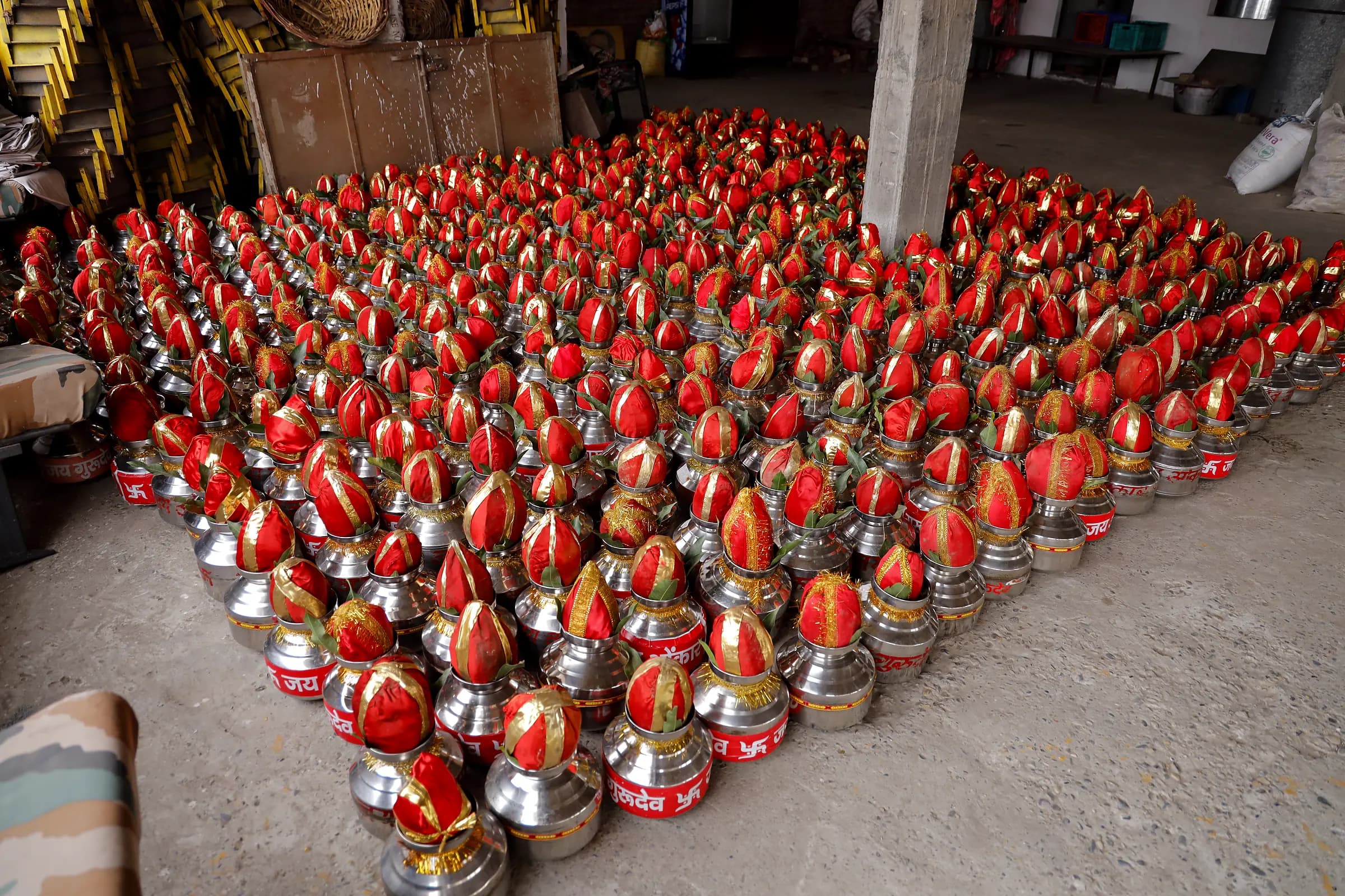 Hundreds of kalash prepared for the kalash yatra